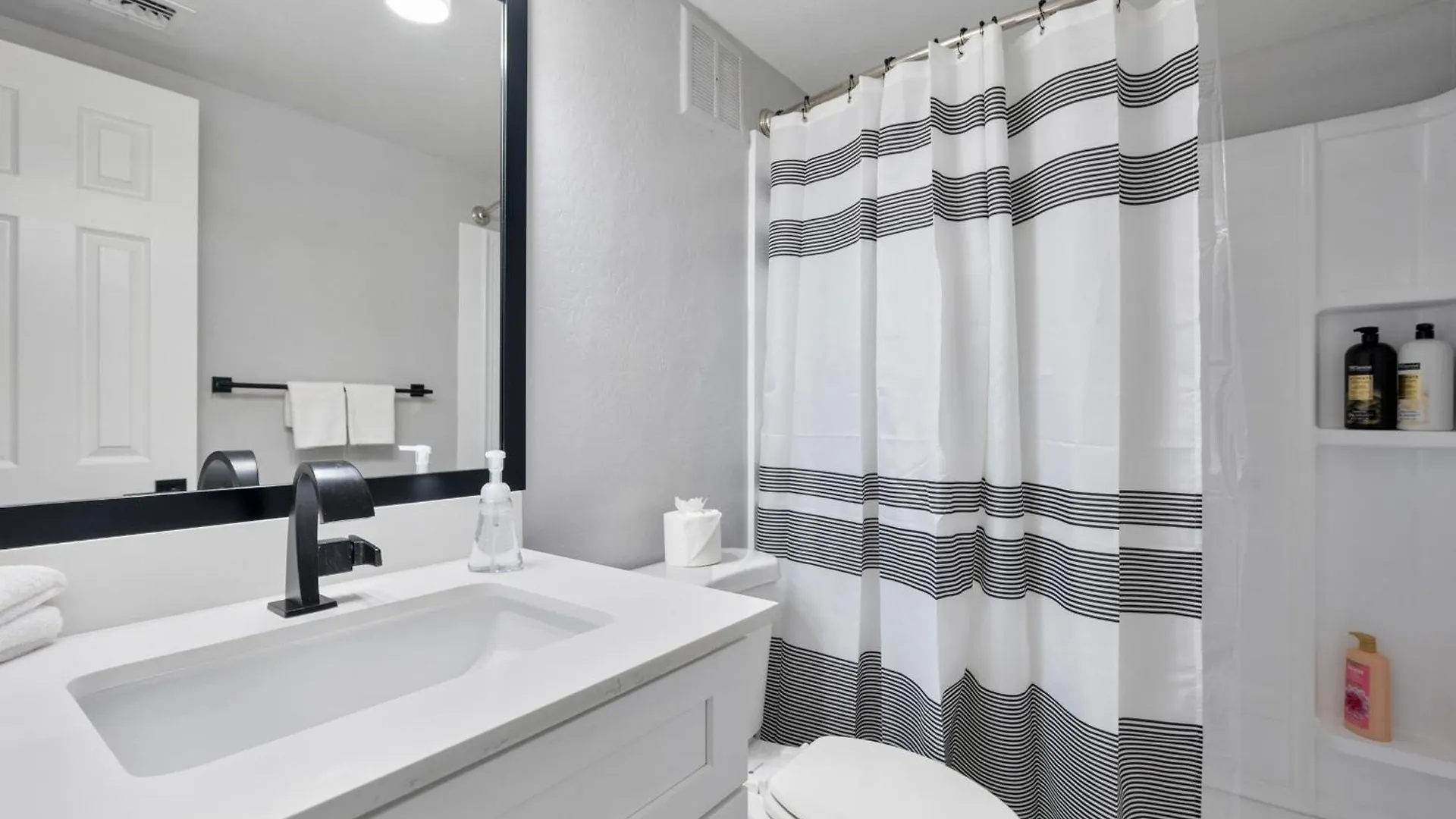 Apartamento Spacious 2Br Getaway With Pool & Free Parking Scottsdale Estados Unidos